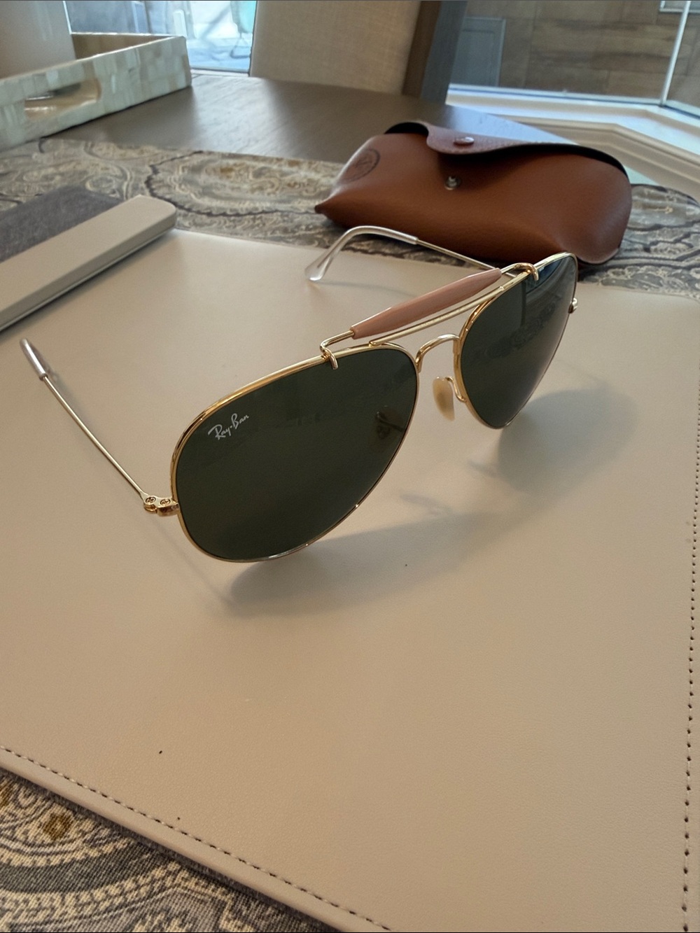 Ray-Ban Gold Frame Sunglasses with Brown Case - Picture 3 of 4
